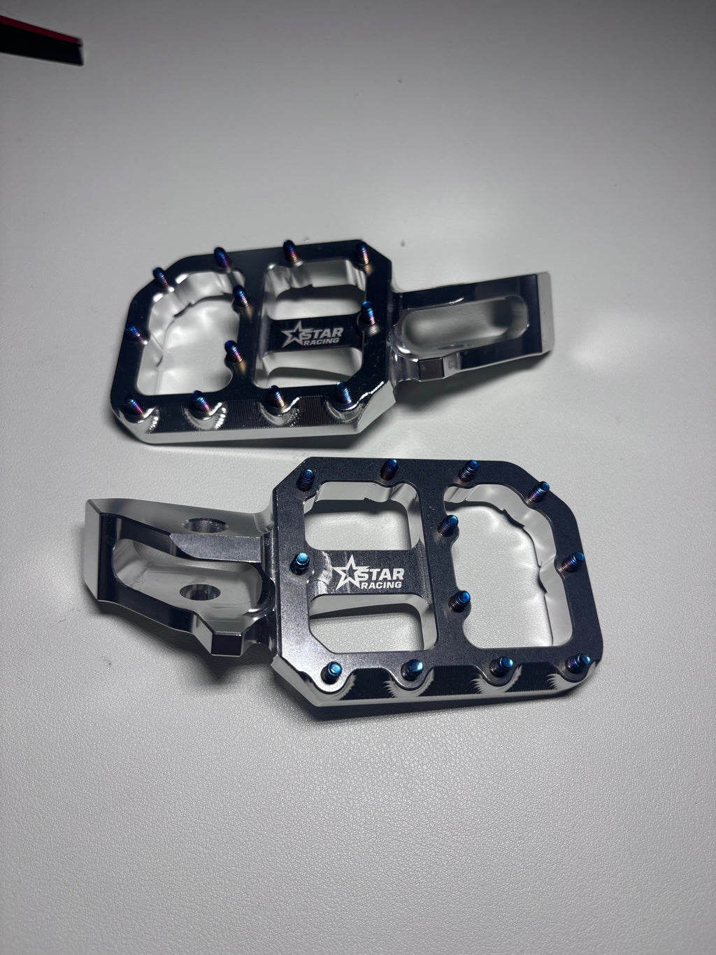 Ultra bee titanium pegs